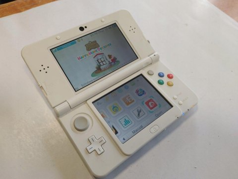 KONSOLA NEW NINTENDO 3DS ANIMAL CROSSING ED + 5 GIER + PUDEŁKO KONSOLA NEW NINTENDO 3DS ANIMAL CROSSING ED + 5 GIER + PUDEŁKO