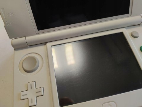 KONSOLA NEW NINTENDO 3DS ANIMAL CROSSING ED + 5 GIER + PUDEŁKO KONSOLA NEW NINTENDO 3DS ANIMAL CROSSING ED + 5 GIER + PUDEŁKO