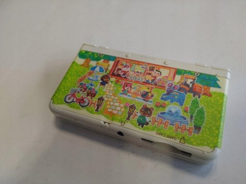 KONSOLA NEW NINTENDO 3DS ANIMAL CROSSING ED + 5 GIER + PUDEŁKO KONSOLA NEW NINTENDO 3DS ANIMAL CROSSING ED + 5 GIER + PUDEŁKO