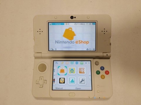 KONSOLA NEW NINTENDO 3DS BIAŁA + ŁADOWARKA KONSOLA NEW NINTENDO 3DS BIAŁA + ŁADOWARKA
