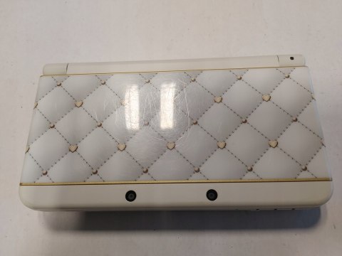 KONSOLA NEW NINTENDO 3DS CZARNA + ŁADOWARKA KONSOLA NEW NINTENDO 3DS CZARNA + ŁADOWARKA