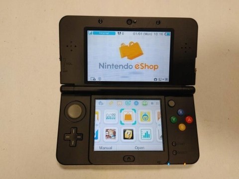KONSOLA NEW NINTENDO 3DS CZARNA + RYSIK +ŁADOWARKA + PUDEŁKO KONSOLA NEW NINTENDO 3DS CZARNA + RYSIK +ŁADOWARKA + PUDEŁKO