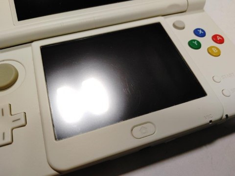 KONSOLA NEW NINTENDO 3DS + KARTA PAMIĘCI + COVER HELLO KITTY + RYSIK + USB KONSOLA NEW NINTENDO 3DS + KARTA PAMIĘCI + COVER HELLO KITTY + RYSIK + USB