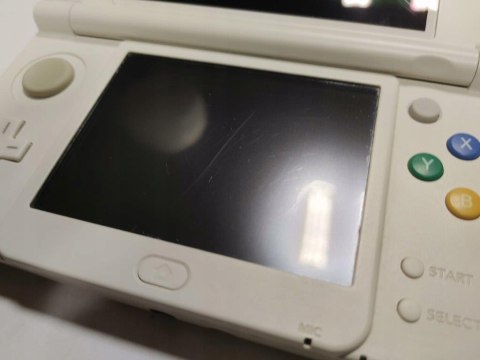 KONSOLA NEW NINTENDO 3DS + KARTA PAMIĘCI + PUDEŁKO + USB KONSOLA NEW NINTENDO 3DS + KARTA PAMIĘCI + PUDEŁKO + USB