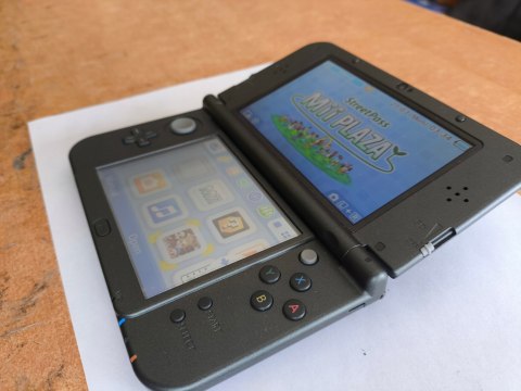 KONSOLA NEW NINTENDO 3DS XL CZARNA 2x IPS + ETUI + RYSIK + USB KONSOLA NEW NINTENDO 3DS XL CZARNA 2x IPS + ETUI + RYSIK + USB