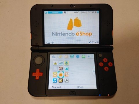 KONSOLA NEW NINTENDO 3DS XL POMARAŃCZOWO-CZARNA + RYSIK + ŁADOWARKA + ETUI KONSOLA NEW NINTENDO 3DS XL POMARAŃCZOWO-CZARNA + RYSIK + ŁADOWARKA + ETUI