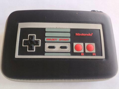 KONSOLA NEW NINTENDO 3DS XL SNES EDITION + USB + RYSIK + ETUI NES :) KONSOLA NEW NINTENDO 3DS XL SNES EDITION + USB + RYSIK + ETUI NES :)