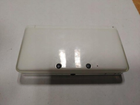 KONSOLA NINTENDO 3DS BIAŁA + ŁADOWARKA + RYSIK + KARTA PAMIĘCI + ETUI KONSOLA NINTENDO 3DS BIAŁA + ŁADOWARKA + RYSIK + KARTA PAMIĘCI + ETUI