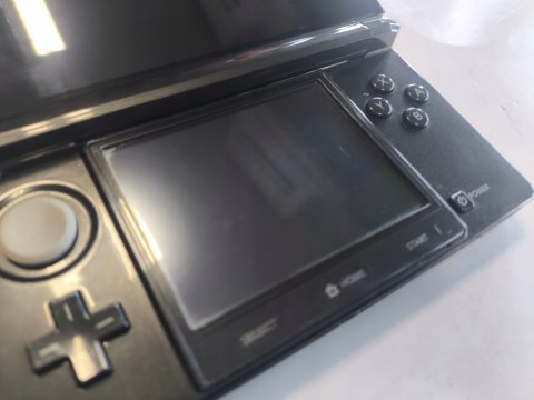 KONSOLA NINTENDO 3DS CZARNA + ETUI + USB + RYSIK + GRA KONSOLA NINTENDO 3DS CZARNA + ETUI + USB + RYSIK + GRA