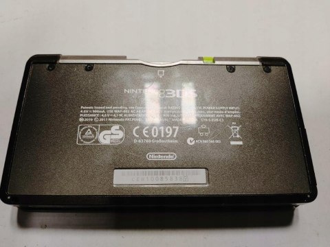 KONSOLA NINTENDO 3DS CZARNA +ŁADOWARKA + RYSIK + KARTA PAMIĘCI KONSOLA NINTENDO 3DS CZARNA +ŁADOWARKA + RYSIK + KARTA PAMIĘCI