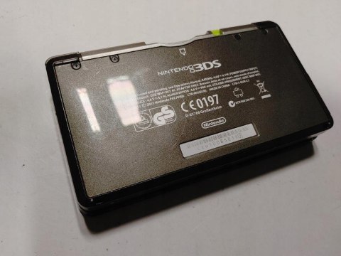 KONSOLA NINTENDO 3DS CZARNA +ŁADOWARKA + RYSIK + KARTA PAMIĘCI KONSOLA NINTENDO 3DS CZARNA +ŁADOWARKA + RYSIK + KARTA PAMIĘCI