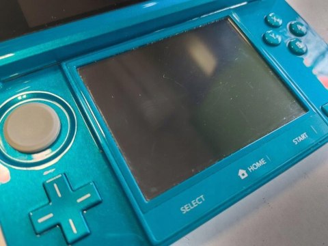 KONSOLA NINTENDO 3DS NIEBIESKA + ŁADOWARKA KONSOLA NINTENDO 3DS NIEBIESKA + ŁADOWARKA