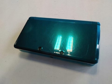 KONSOLA NINTENDO 3DS NIEBIESKA + ŁADOWARKA KONSOLA NINTENDO 3DS NIEBIESKA + ŁADOWARKA