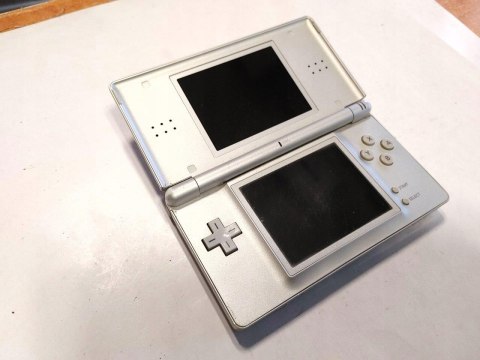 KONSOLA NINTENDO DS LITE + RYSIK + ZAŚLEPKA GBA :D KONSOLA NINTENDO DS LITE + RYSIK + ZAŚLEPKA GBA :D