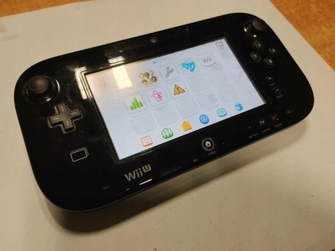KONSOLA NINTENDO WII U 32GB + 3 GRY - SMASH BROS, NEW SUPER MARIO ORAZ LAND KONSOLA NINTENDO WII U 32GB + 3 GRY - SMASH BROS, NEW SUPER MARIO ORAZ LAND