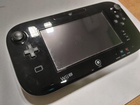 KONSOLA NINTENDO WII U 32GB +MARIO KART 8 + PUDEŁKO + OKABLOWANIE KONSOLA NINTENDO WII U 32GB +MARIO KART 8 + PUDEŁKO + OKABLOWANIE