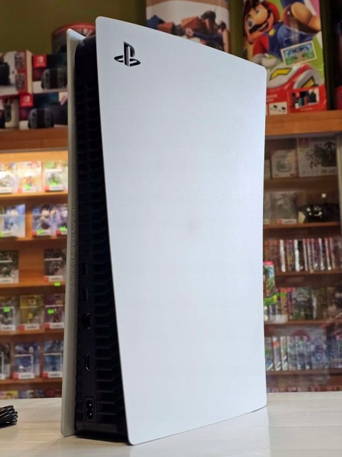 KONSOLA SONY PLAYSTATION 5 825GB Z NAPĘDEM BLU-RAY + PAD + ŁADOWARKA KONSOLA SONY PLAYSTATION 5 825GB Z NAPĘDEM BLU-RAY + PAD + ŁADOWARKA
