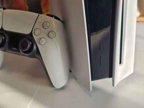 KONSOLA SONY PS5 PLAYSTATION 5 825GB Z NAPĘDEM BLU-RAY + PAD KONSOLA SONY PS5 PLAYSTATION 5 825GB Z NAPĘDEM BLU-RAY + PAD