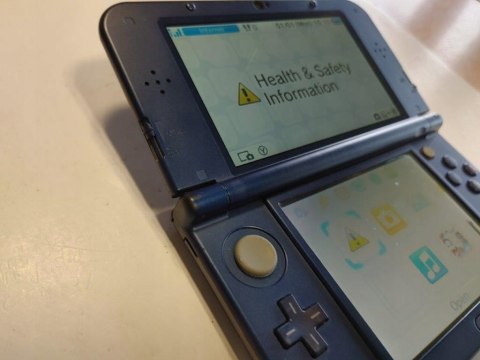NEW NINTENDO 3DS XL NIEBIESKA IPS + RYSIK + ŁADOWARKA + PUDEŁKO NEW NINTENDO 3DS XL NIEBIESKA IPS + RYSIK + ŁADOWARKA + PUDEŁKO