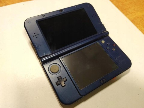 NEW NINTENDO 3DS XL NIEBIESKA + RYSIK + ŁADOWARKA + ETUI MARIO NEW NINTENDO 3DS XL NIEBIESKA + RYSIK + ŁADOWARKA + ETUI MARIO