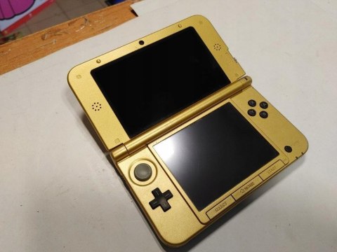 NINTENDO 3DS XL EDYCJA THE LEGEND OF ZELDA + GRA MAJORA'S MASK NINTENDO 3DS XL EDYCJA THE LEGEND OF ZELDA + GRA MAJORA'S MASK