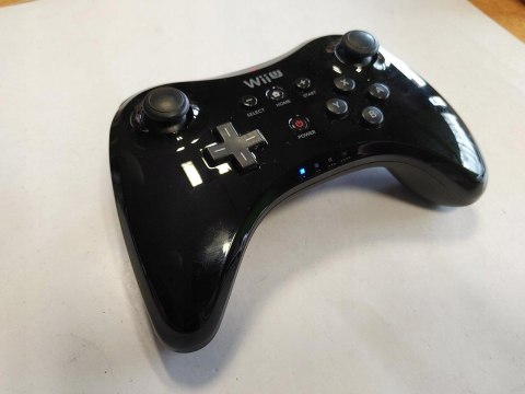 ZADBANE NINTENDO WII U 32GB + ORG PRO PAD + GAMEPAD + PUDEŁKO + AUTOGRAF ZADBANE NINTENDO WII U 32GB + ORG PRO PAD + GAMEPAD + PUDEŁKO + AUTOGRAF