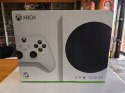 KONSOLA XBOX SERIES S 512GB + PAD BEZPRZEWODOWY + PUDEŁKO