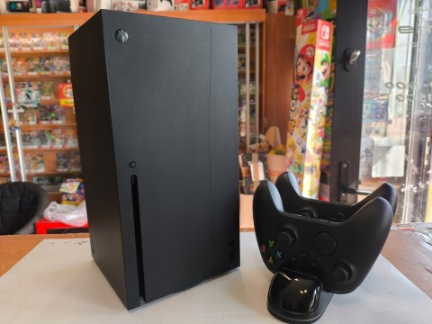KONSOLA MICROSOFT XBOX SERIES X 1TB Z NAPĘDEM +2X ORYGINALNY PAD +ŁADOWARKA KONSOLA MICROSOFT XBOX SERIES X 1TB Z NAPĘDEM +2X ORYGINALNY PAD +ŁADOWARKA