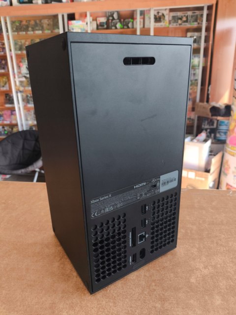 KONSOLA MICROSOFT XBOX SERIES X 1TB Z NAPĘDEM + 3 GRY + PAD KONSOLA MICROSOFT XBOX SERIES X 1TB Z NAPĘDEM + 3 GRY + PAD
