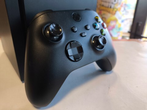 KONSOLA MICROSOFT XBOX SERIES X 1TB Z NAPĘDEM + ORYGINALNY PAD KONSOLA MICROSOFT XBOX SERIES X 1TB Z NAPĘDEM + ORYGINALNY PAD