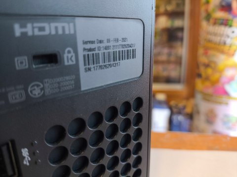 KONSOLA MICROSOFT XBOX SERIES X 1TB Z NAPĘDEM + ORYGINALNY PAD KONSOLA MICROSOFT XBOX SERIES X 1TB Z NAPĘDEM + ORYGINALNY PAD