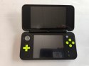 KONSOLA NEW NINTENDO 2DS XL ZIELONO-CZARNA + RYSIK + MARIO KART 7 + ETUI