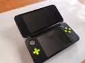 KONSOLA NEW NINTENDO 2DS XL ZIELONO-CZARNA + RYSIK + MARIO KART 7 + ETUI