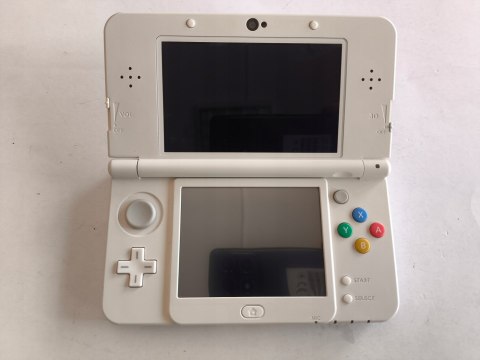 KONSOLA NEW NINTENDO 3DS BIAŁA + USB + KARTA PAMIĘCI + RYSIK - ŁADNY STAN KONSOLA NEW NINTENDO 3DS BIAŁA + USB + KARTA PAMIĘCI + RYSIK - ŁADNY STAN