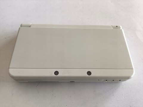 KONSOLA NEW NINTENDO 3DS BIAŁA + USB + KARTA PAMIĘCI + RYSIK - ŁADNY STAN KONSOLA NEW NINTENDO 3DS BIAŁA + USB + KARTA PAMIĘCI + RYSIK - ŁADNY STAN