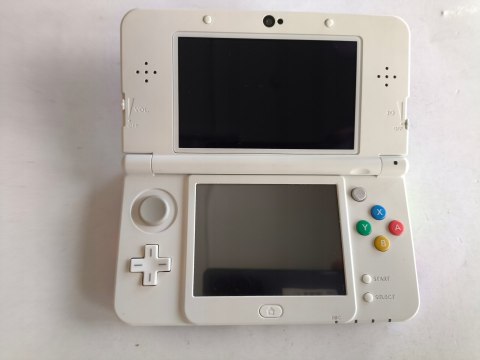 KONSOLA NEW NINTENDO 3DS BIAŁA + USB + RYSIK + COVER PLATE SPLATOON + ETUI KONSOLA NEW NINTENDO 3DS BIAŁA + USB + RYSIK + COVER PLATE SPLATOON + ETUI