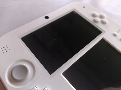 KONSOLA NINTENDO 2DS + RYSIK + KARTA PAMIĘCI + ETUI KONSOLA NINTENDO 2DS + RYSIK + KARTA PAMIĘCI + ETUI