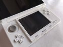 KONSOLA NINTENDO 3DS BIAŁA + USB + RYSIK + KARTA PAMIĘCI + 3 GRY
