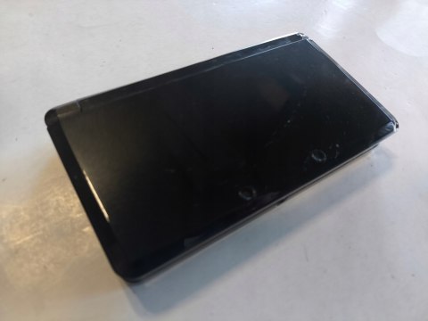 KONSOLA NINTENDO 3DS CZARNA + DOCK + ŁAD + PUDEŁKO + RYSIK KONSOLA NINTENDO 3DS CZARNA + DOCK + ŁAD + PUDEŁKO + RYSIK