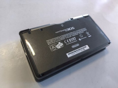 KONSOLA NINTENDO 3DS CZARNA + DOCK + ŁAD + PUDEŁKO + RYSIK KONSOLA NINTENDO 3DS CZARNA + DOCK + ŁAD + PUDEŁKO + RYSIK