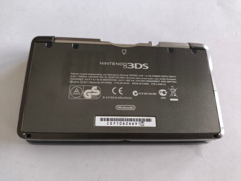 KONSOLA NINTENDO 3DS CZARNA + KARTA PAMIĘCI + USB + RYSIK + 3 GRY ! KONSOLA NINTENDO 3DS CZARNA + KARTA PAMIĘCI + USB + RYSIK + 3 GRY !