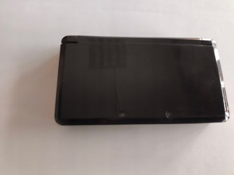 KONSOLA NINTENDO 3DS CZARNA + KARTA PAMIĘCI + USB KONSOLA NINTENDO 3DS CZARNA + KARTA PAMIĘCI + USB