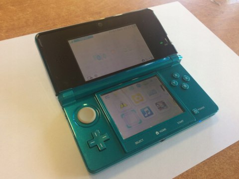 KONSOLA NINTENDO 3DS NIEBIESKA + USB + KARTA PAMIĘCI + ETUI + PUDEŁKO KONSOLA NINTENDO 3DS NIEBIESKA + USB + KARTA PAMIĘCI + ETUI + PUDEŁKO