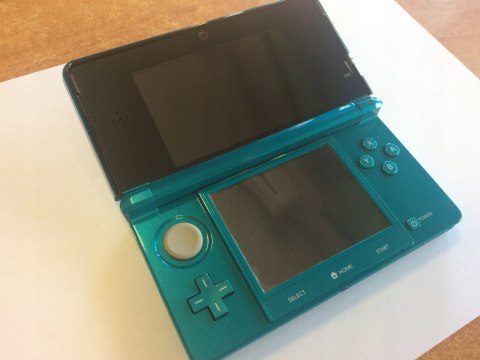 KONSOLA NINTENDO 3DS NIEBIESKA + USB + KARTA PAMIĘCI + ETUI + PUDEŁKO KONSOLA NINTENDO 3DS NIEBIESKA + USB + KARTA PAMIĘCI + ETUI + PUDEŁKO