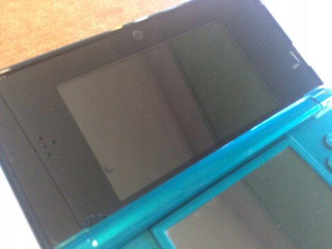 KONSOLA NINTENDO 3DS NIEBIESKA + USB + KARTA PAMIĘCI + ETUI + PUDEŁKO KONSOLA NINTENDO 3DS NIEBIESKA + USB + KARTA PAMIĘCI + ETUI + PUDEŁKO