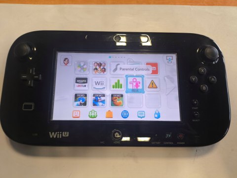 KONSOLA NINTENDO WII U 32GB + GAMEPAD + OKABLOWANIE + PRO PAD - OPIS !!! KONSOLA NINTENDO WII U 32GB + GAMEPAD + OKABLOWANIE + PRO PAD - OPIS !!!