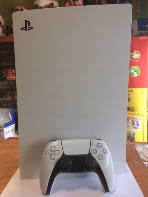 KONSOLA SONY PLAYSTATION 5 825GB SSD 1016A + DODATKOWY DYSK 1TB SSD KONSOLA SONY PLAYSTATION 5 825GB SSD 1016A + DODATKOWY DYSK 1TB SSD