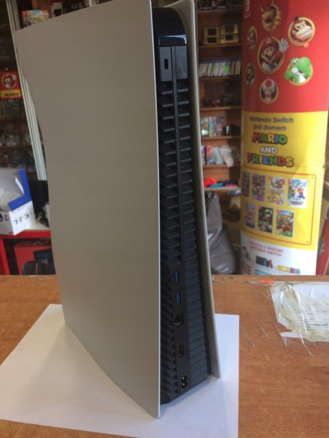 KONSOLA SONY PLAYSTATION 5 825GB SSD 1016A + DODATKOWY DYSK 1TB SSD KONSOLA SONY PLAYSTATION 5 825GB SSD 1016A + DODATKOWY DYSK 1TB SSD