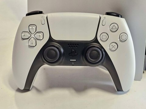 KONSOLA SONY PLAYSTATION 5 SLIM 1TB Z NAPĘDEM + PAD + 3 GRY KONSOLA SONY PLAYSTATION 5 SLIM 1TB Z NAPĘDEM + PAD + 3 GRY