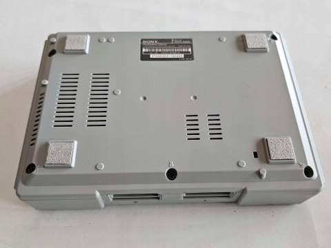 KONSOLA SONY PLAYSTATION CLASSIC MINI PSX + 2 PADY + GRY KONSOLA SONY PLAYSTATION CLASSIC MINI PSX + 2 PADY + GRY